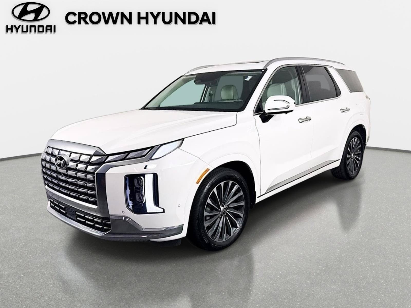 Used 2025 Hyper White Hyundai Calligraphy image 1