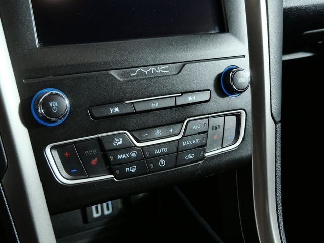 Certified Used 2020 Silver Ford SE image 21