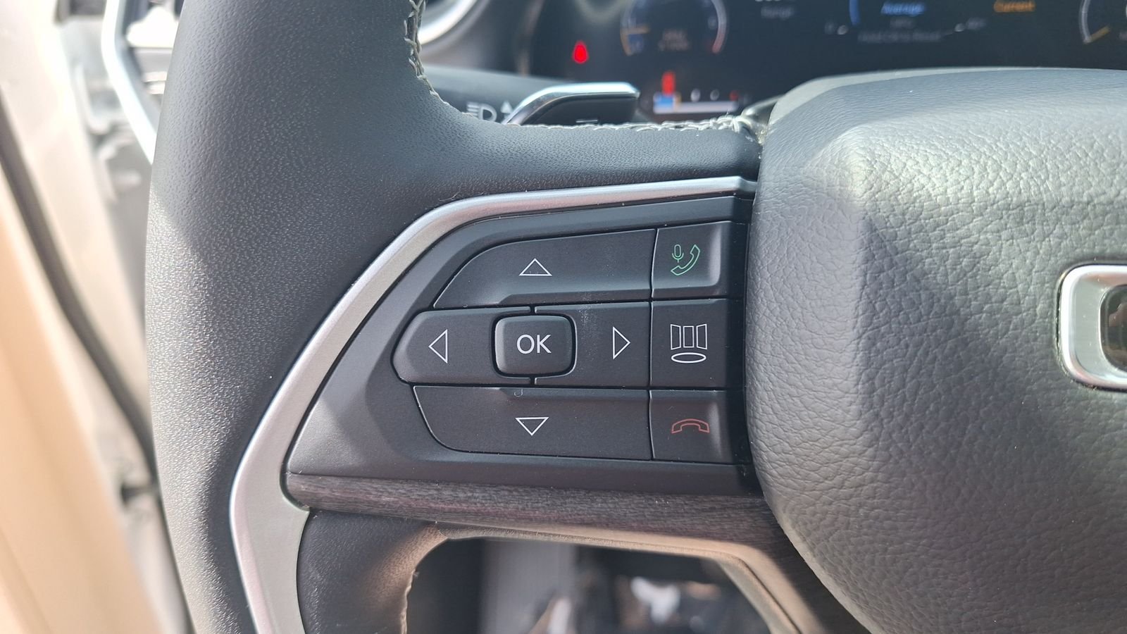 Certified Used 2023 White Jeep Limited image 21