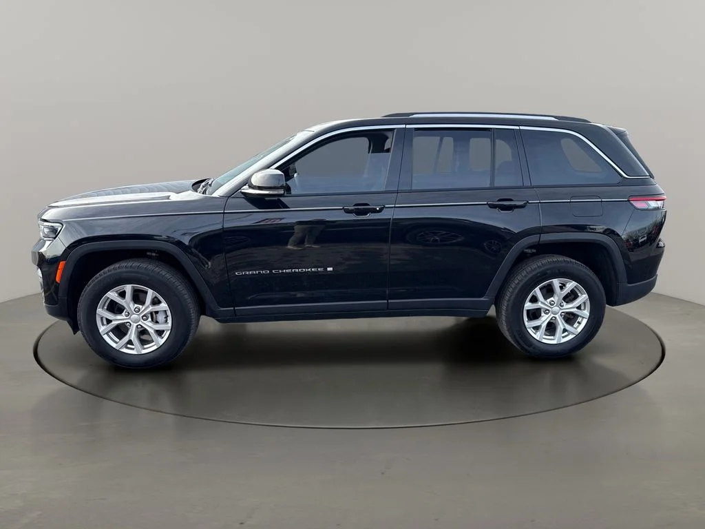 Used 2023 Black Jeep Limited image 4