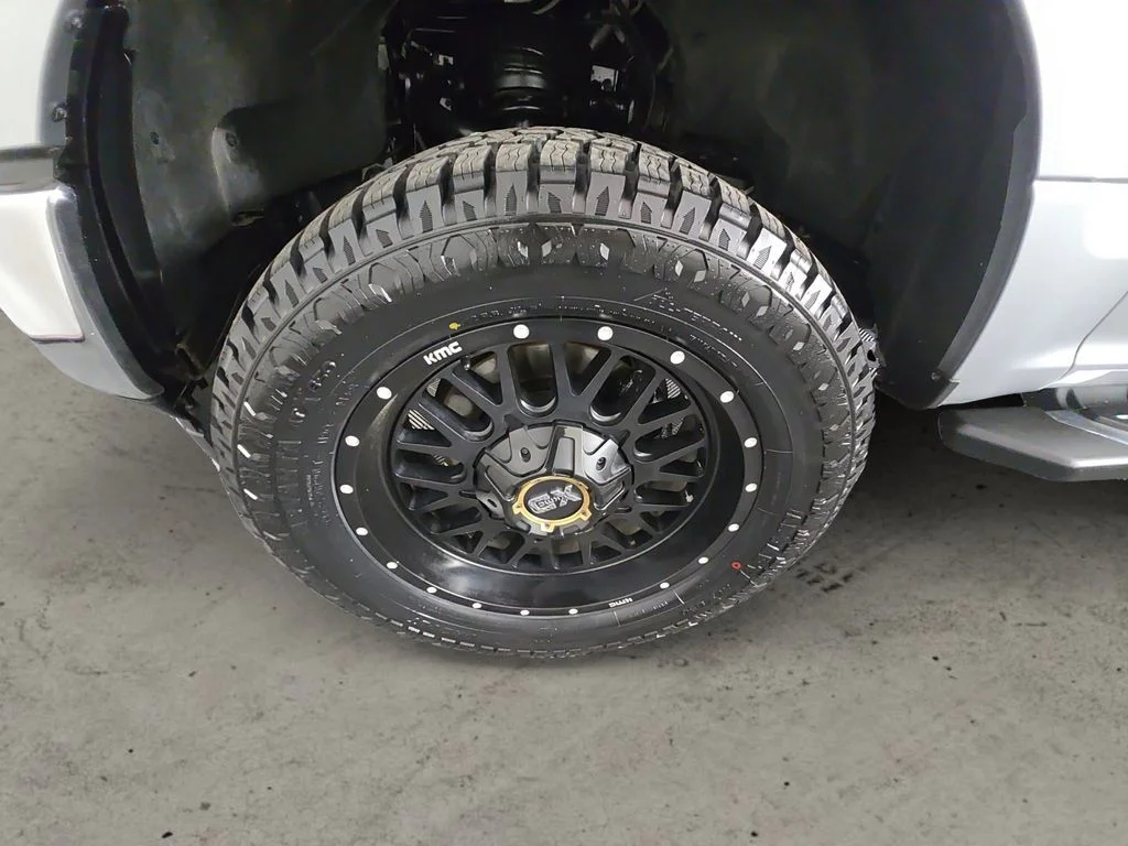 Used 2020 Silver Ford XLT image 14