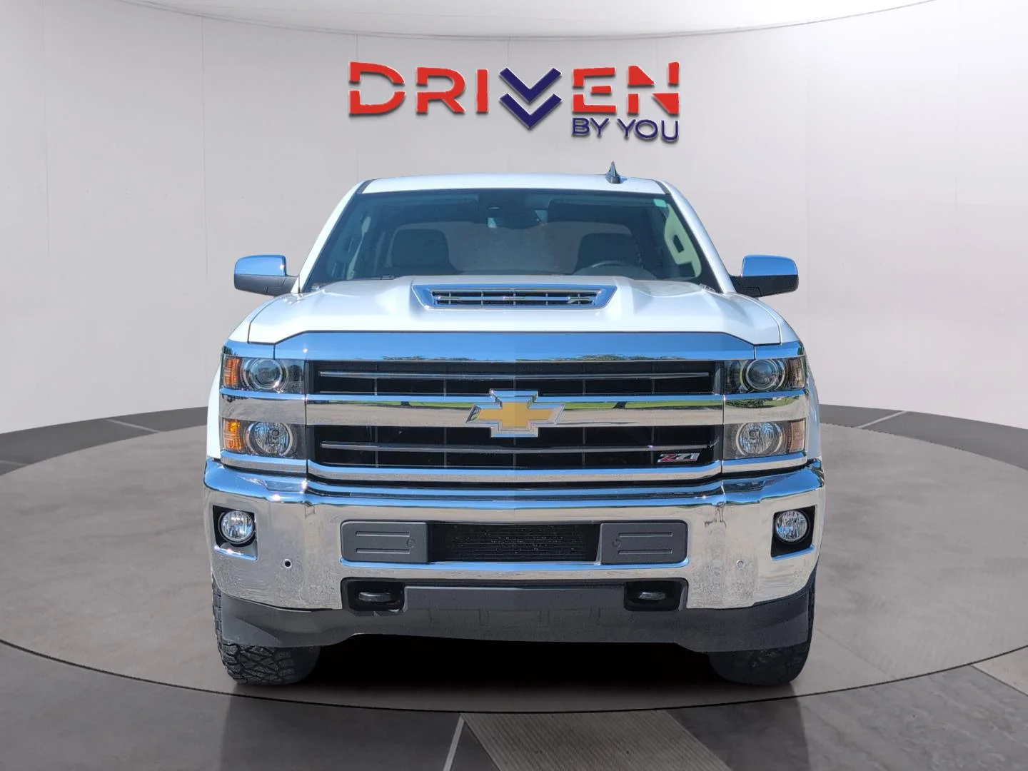 Used 2019 SUMMIT WHITE Chevrolet LTZ image 8