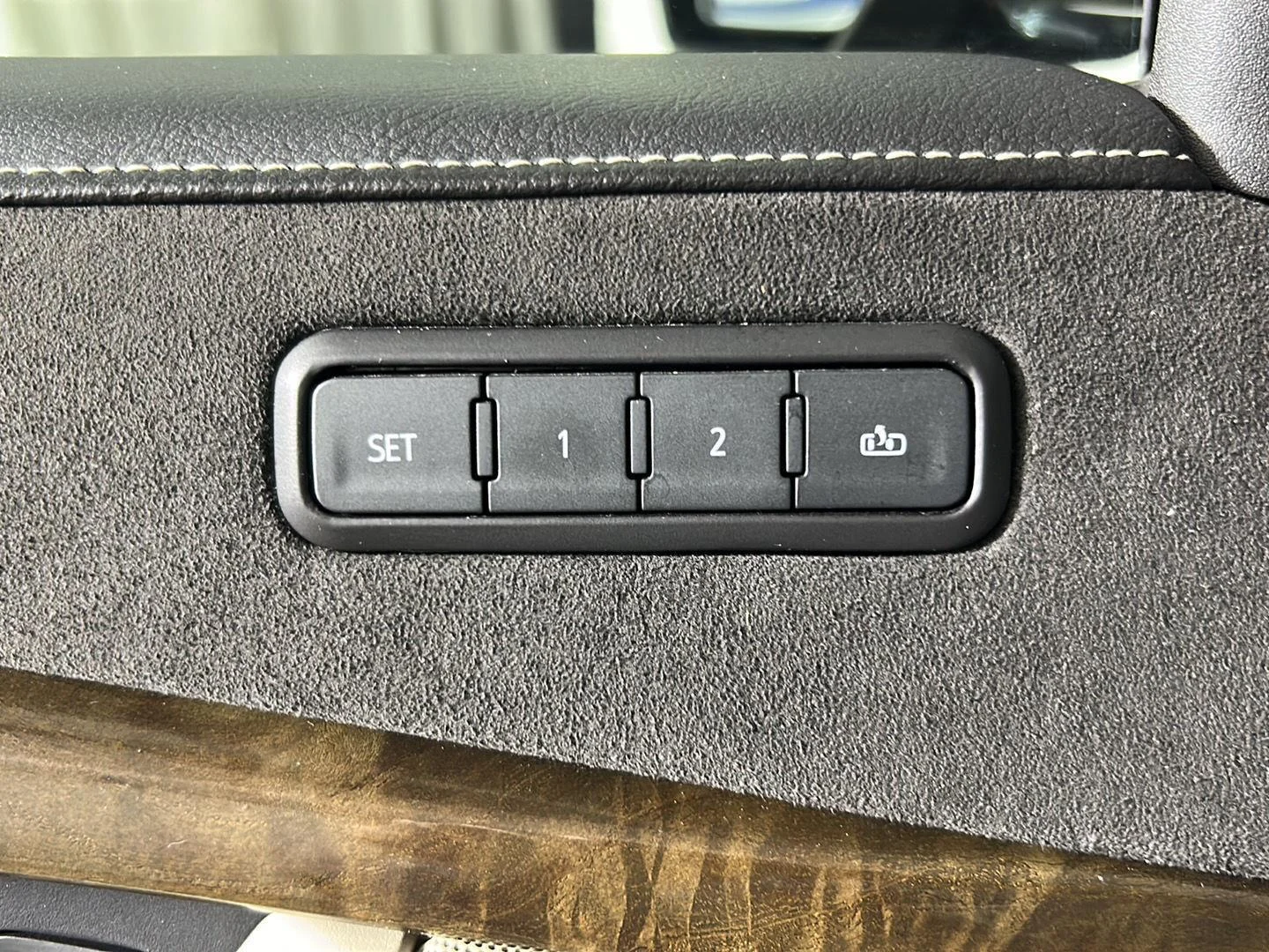 Used 2020 Shadow Metallic Cadillac Premium Luxury image 26