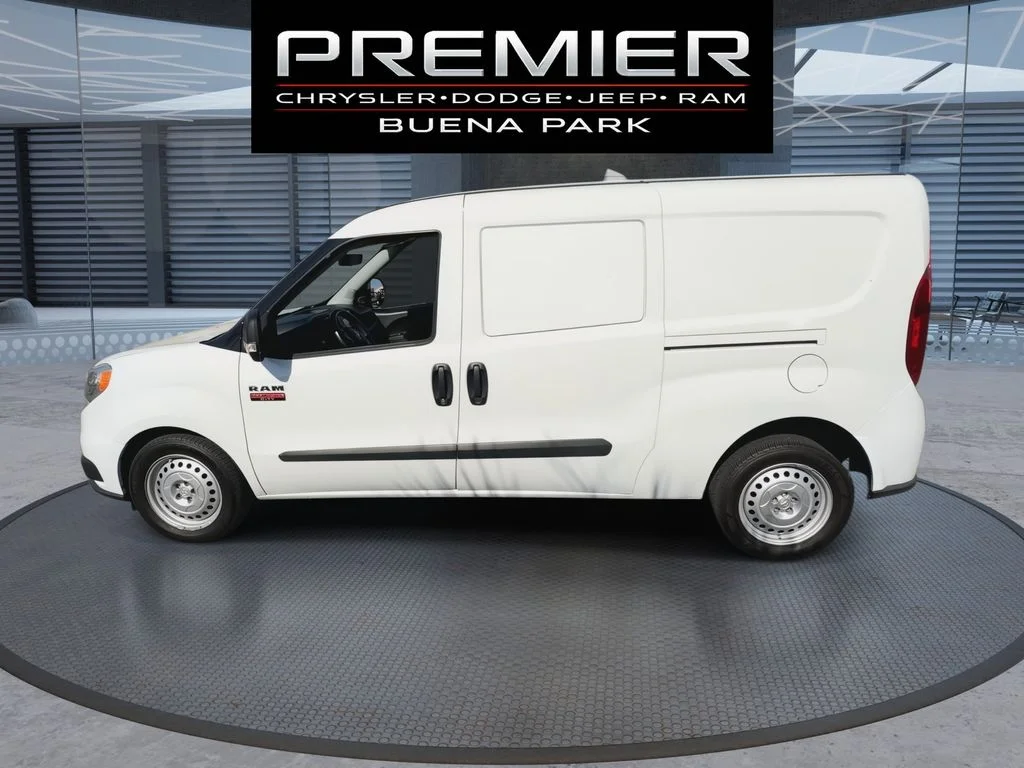 Used 2022 White Ram Base image 5