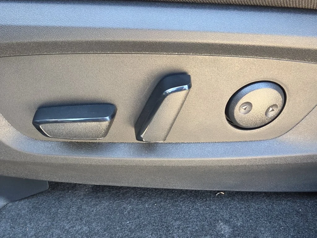 New 2026 Boulder Gray Pearl / Super Black Two-tone Nissan Rock Creek® image 39