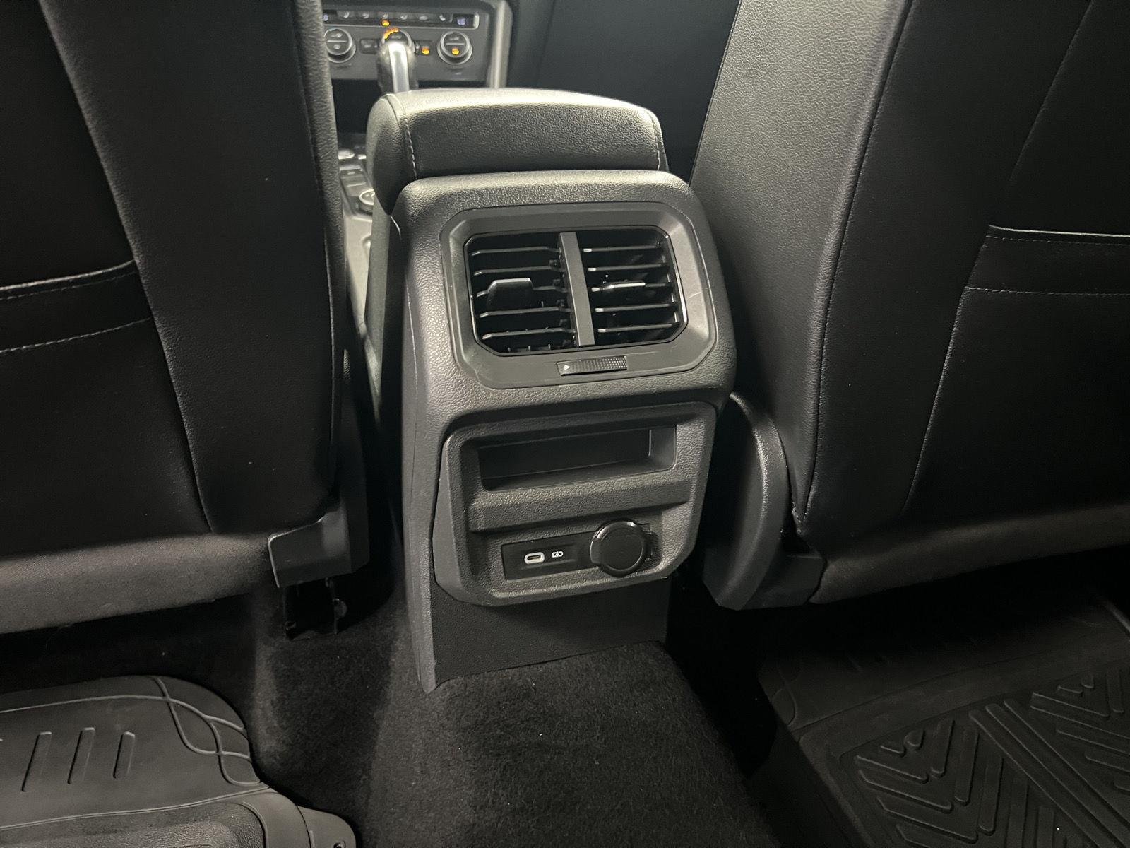 2021 Volkswagen Tiguan SE - Photo 27