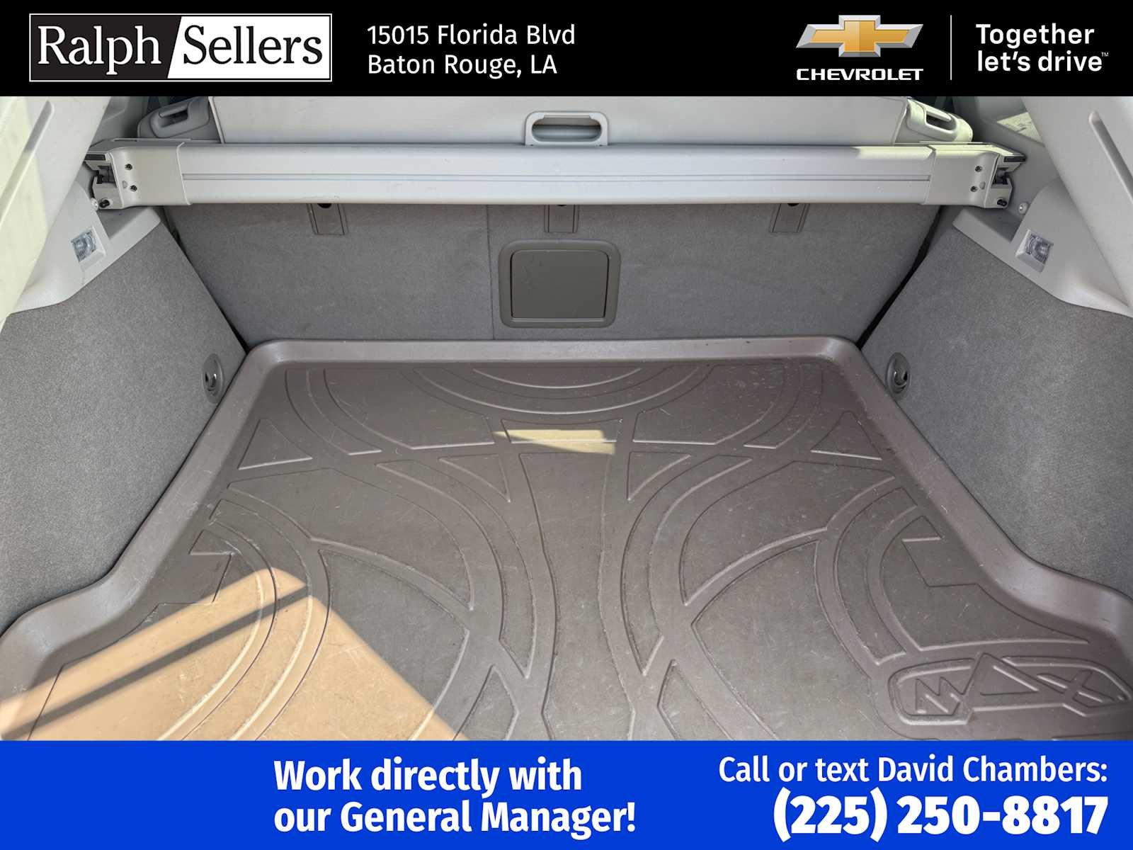 Used 2014 SILVER COAST METALLIC Cadillac Luxury Collection image 16
