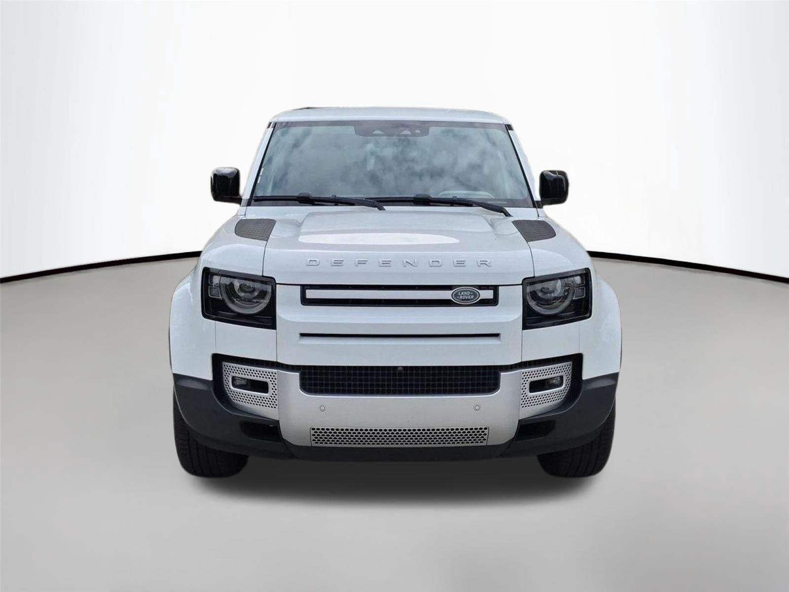 Used 2024 Fuji White Land Rover S image 5