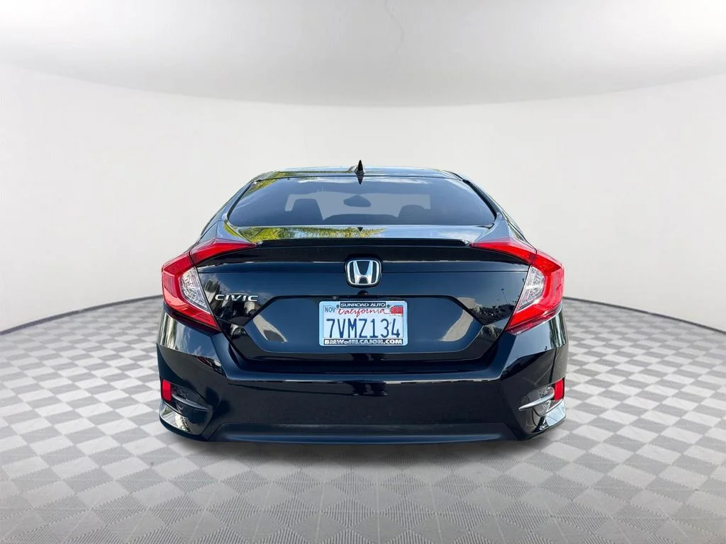 Used 2016 Black Honda EX-T image 5