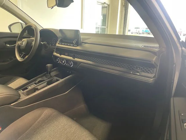 2025 Honda Accord LX - Photo 18