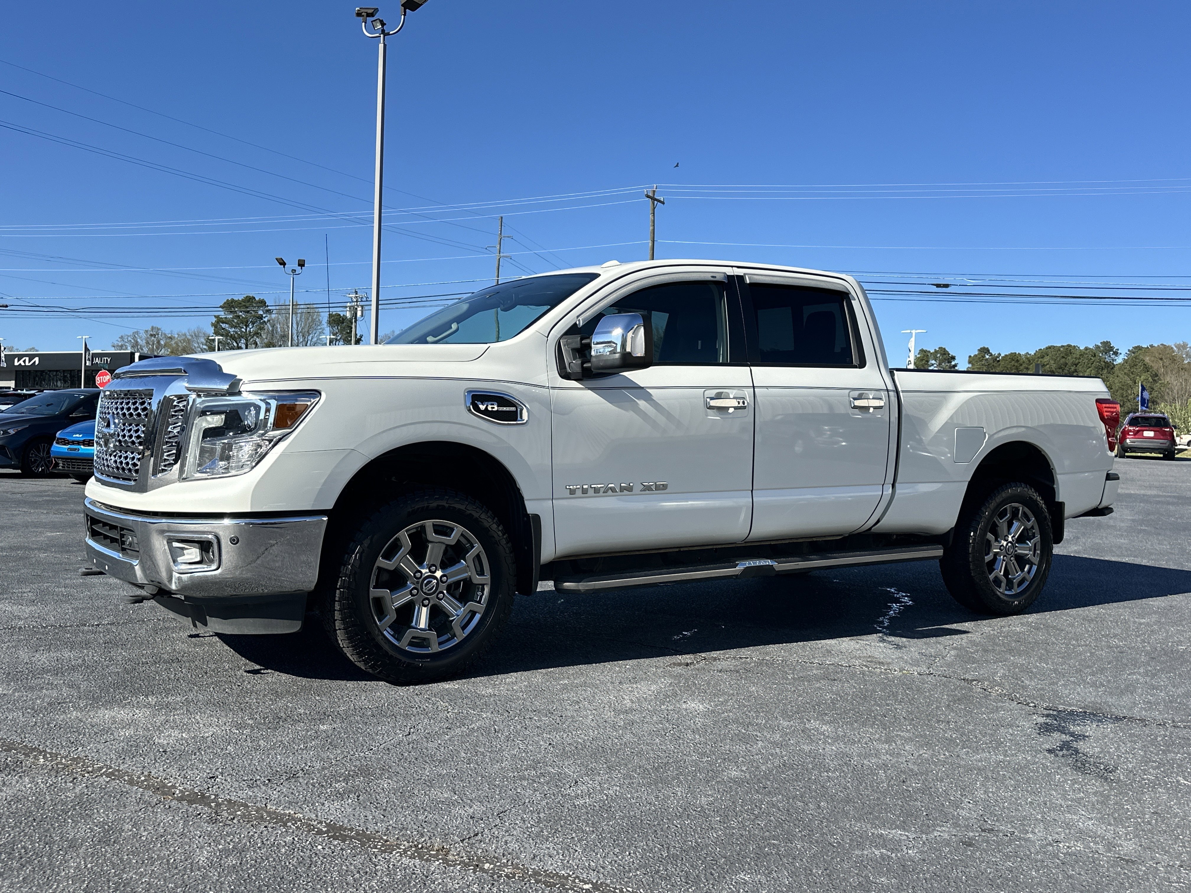 Used 2018 Pearl White Nissan SL image 4