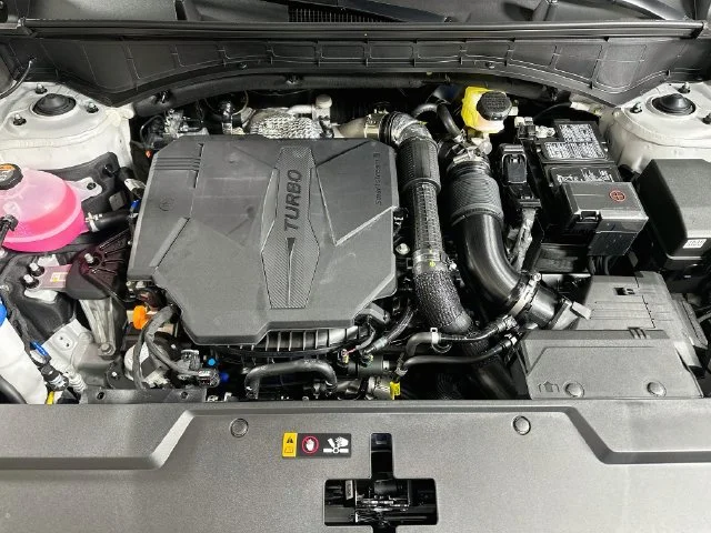 New 2027 Silver Hyundai SE image 20