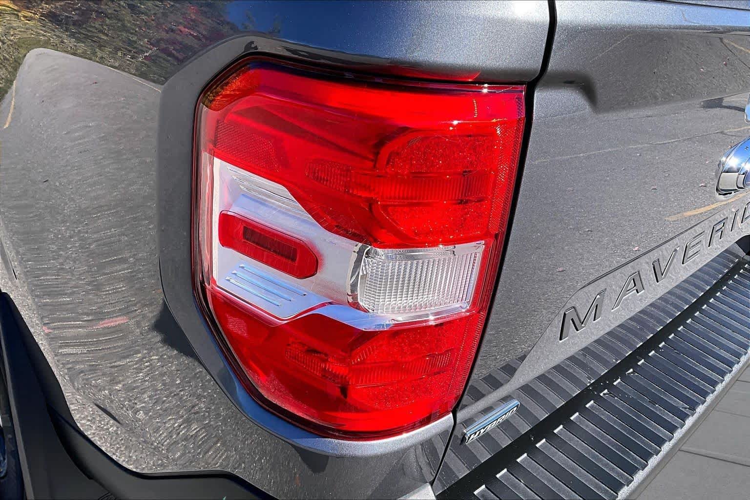 Used 2023 Carbonized Gray Metallic Ford Lariat image 28