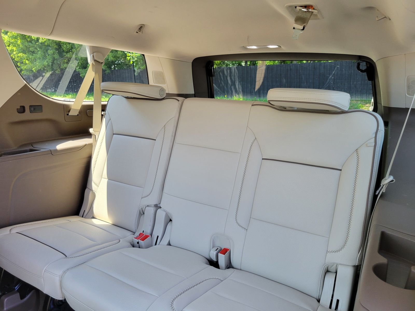 Used 2024 White GMC Denali image 30