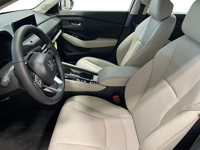 New 2026 Platinum White Pearl Honda Touring image 14