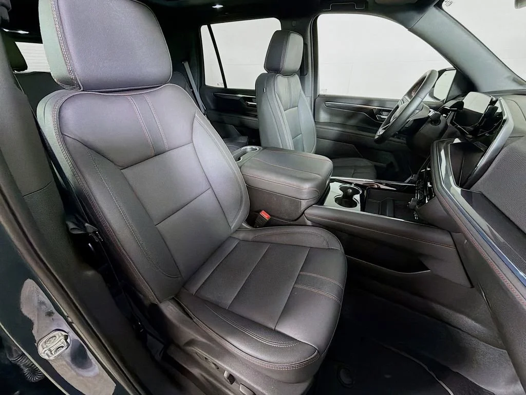 Used 2025 Cypress Gray Chevrolet RST image 27