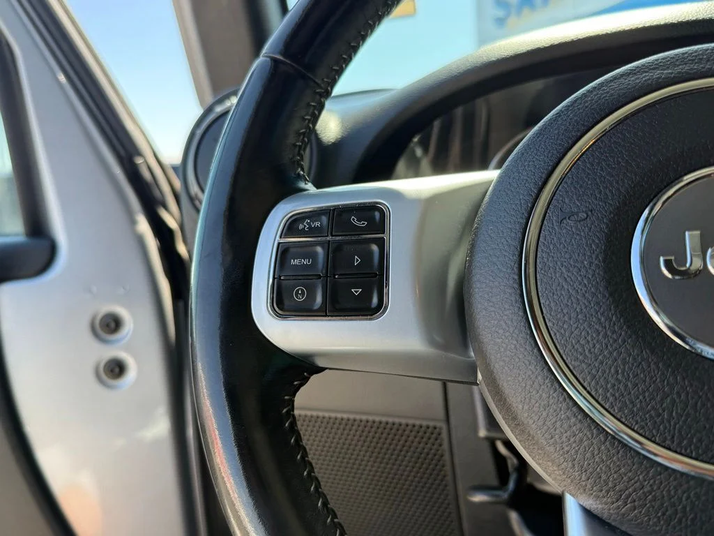 Used 2018 Silver Jeep Unlimited Sport image 19