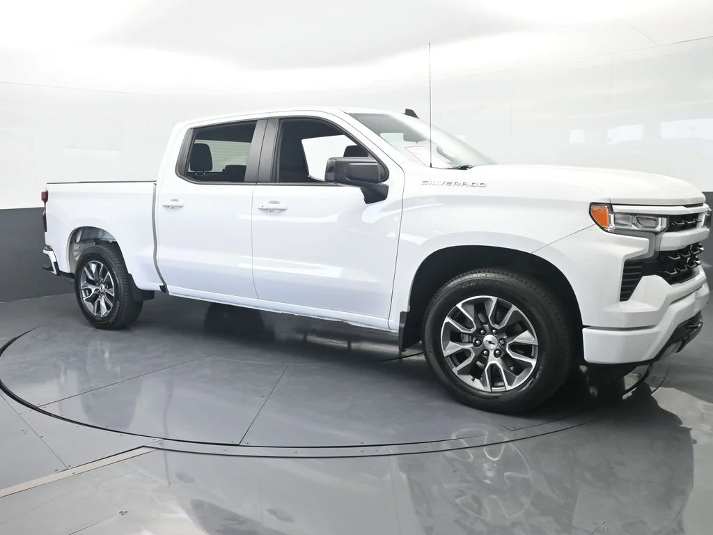 Used 2023 Summit White Chevrolet RST image 8