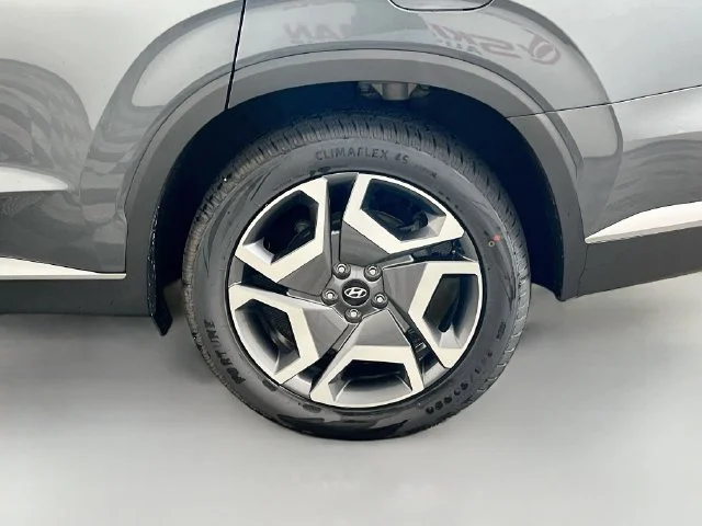 Used 2024 Gray Hyundai SEL image 39