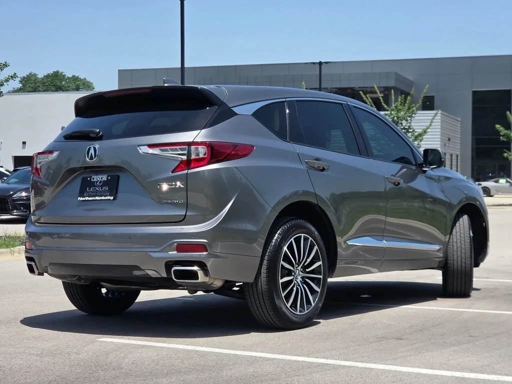 Used 2025 Liquid Carbon Metallic Acura w/Advance Package image 31