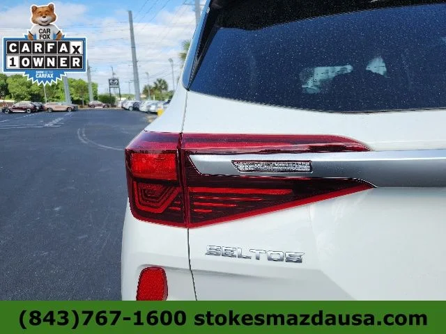 Used 2023 White Kia S image 30