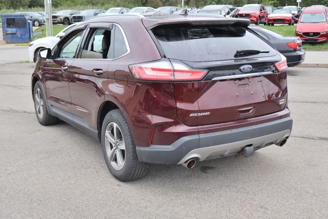 Used 2020 Red Ford SEL image 10