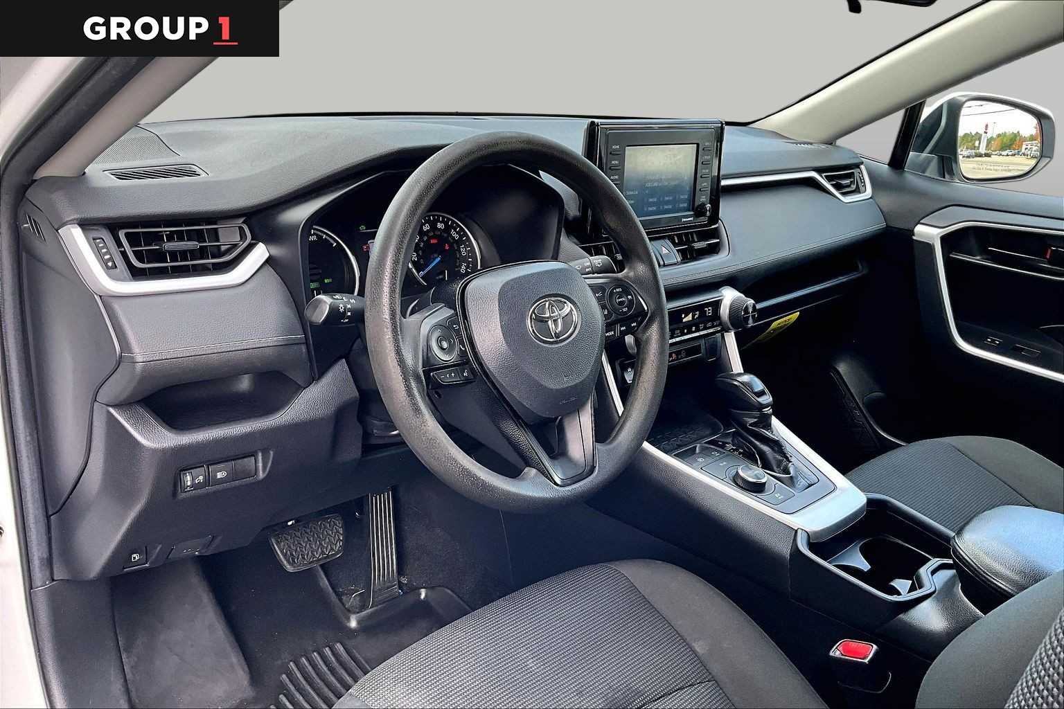 Used 2020 Super White Toyota Hybrid LE image 18