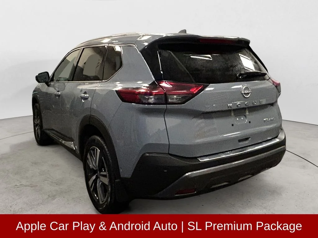 Used 2023 Boulder Gray Nissan SL image 3
