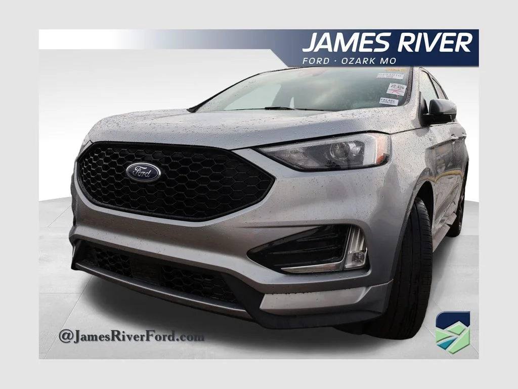 2022 Ford Edge SEL AWD's photo