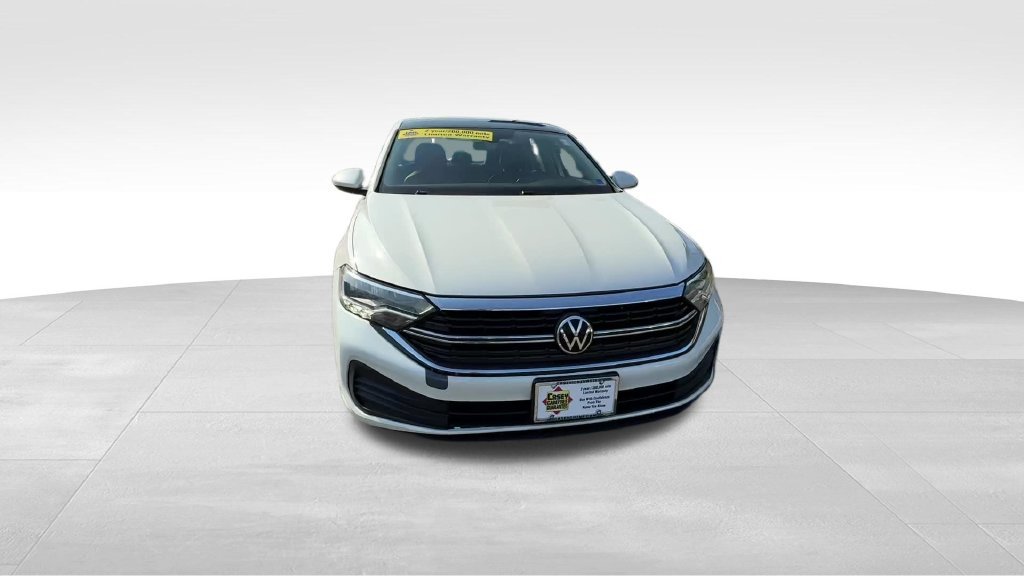 Used 2022 White Volkswagen 1.5T SE image 9