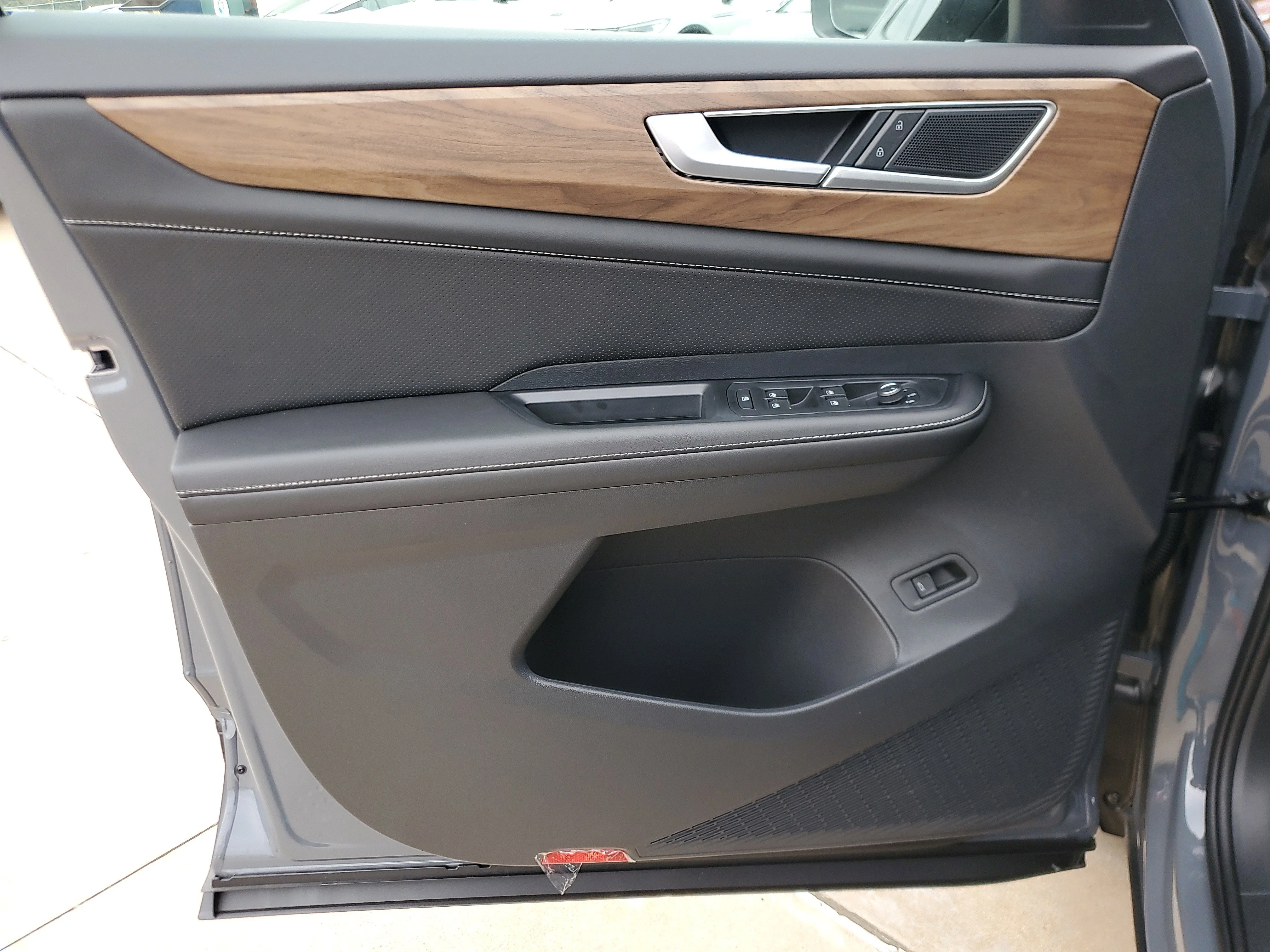 New 2026 Gray Volkswagen 2.0T SE w/Technology image 18