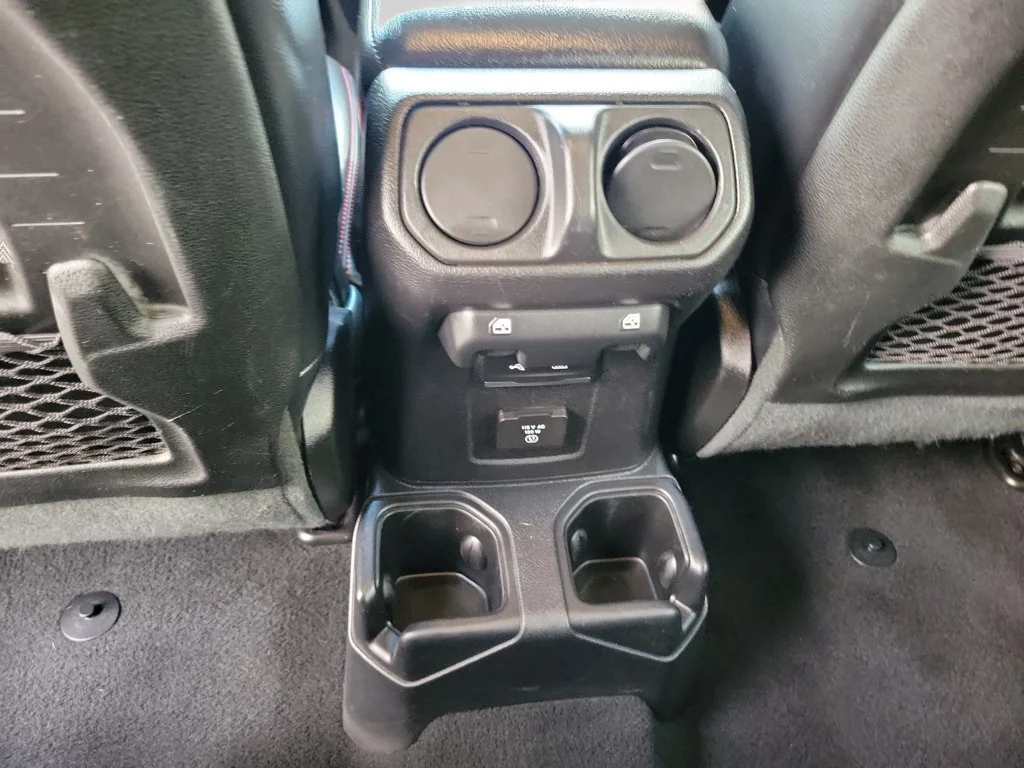 Certified Used 2020 White Jeep Unlimited Rubicon image 21