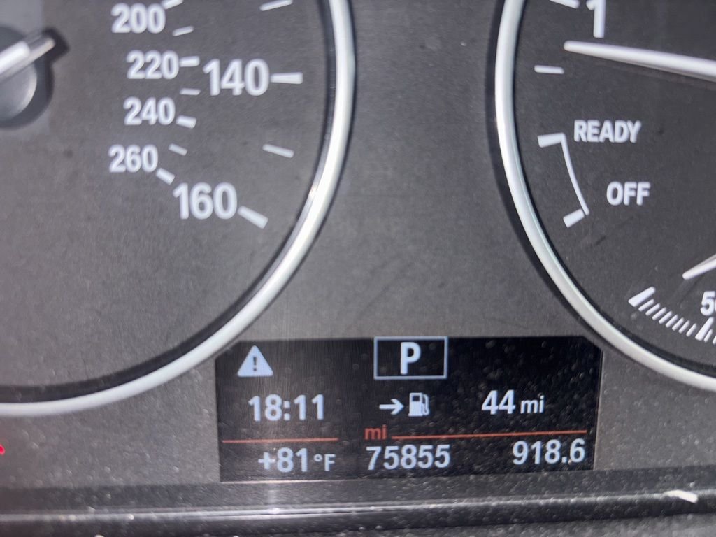 Used 2015 Mineral Gray Metallic BMW 320i image 4