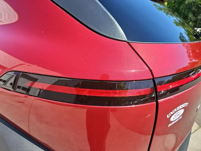 Used 2025 Red Hyundai SEL image 32