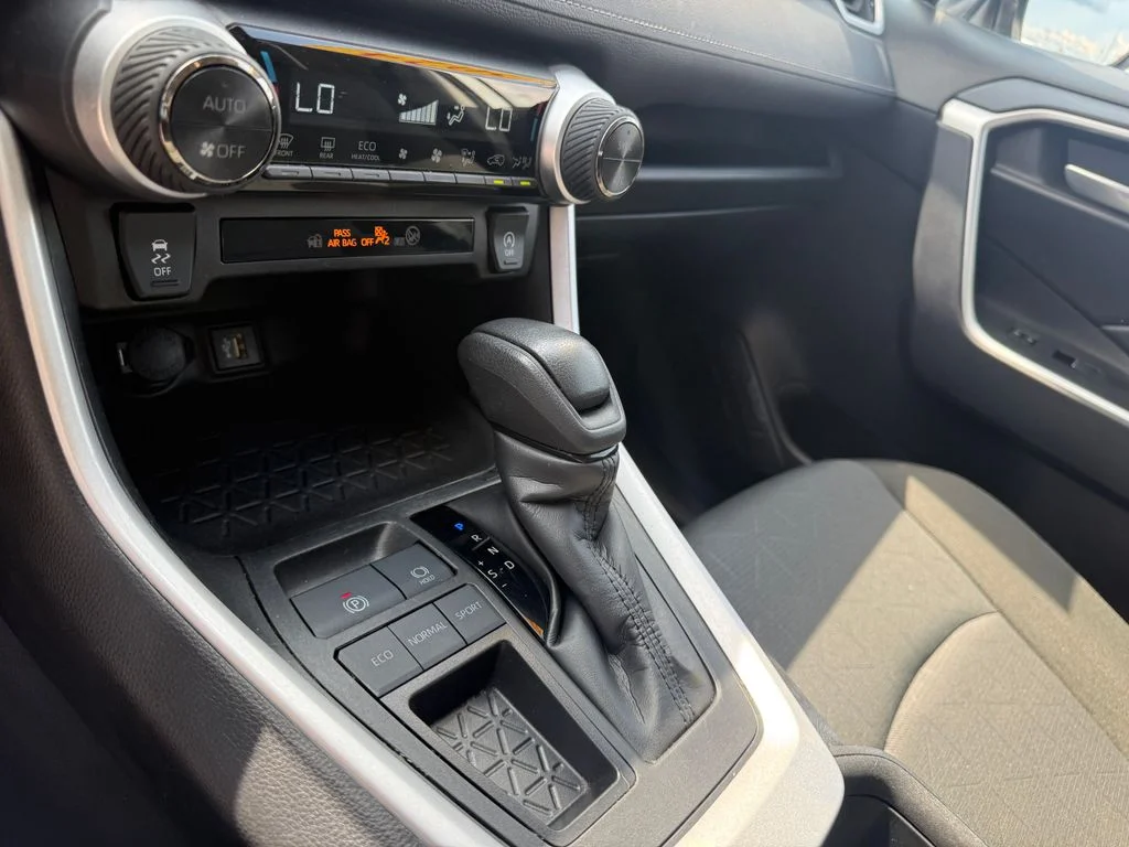 Used 2024 White Toyota XLE image 19
