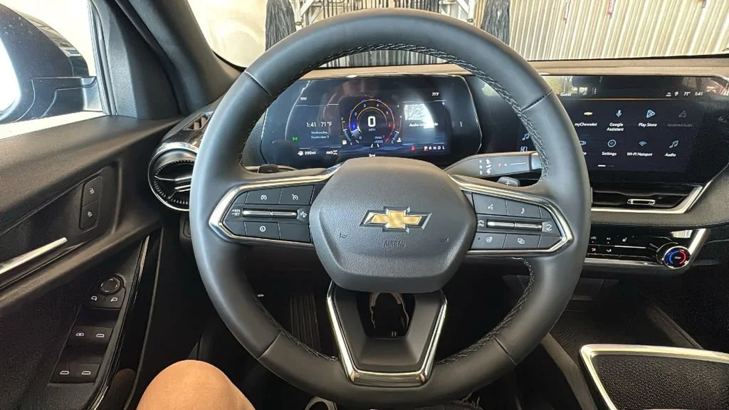 New 2027 Lakeshore Blue Metallic Chevrolet LT image 27
