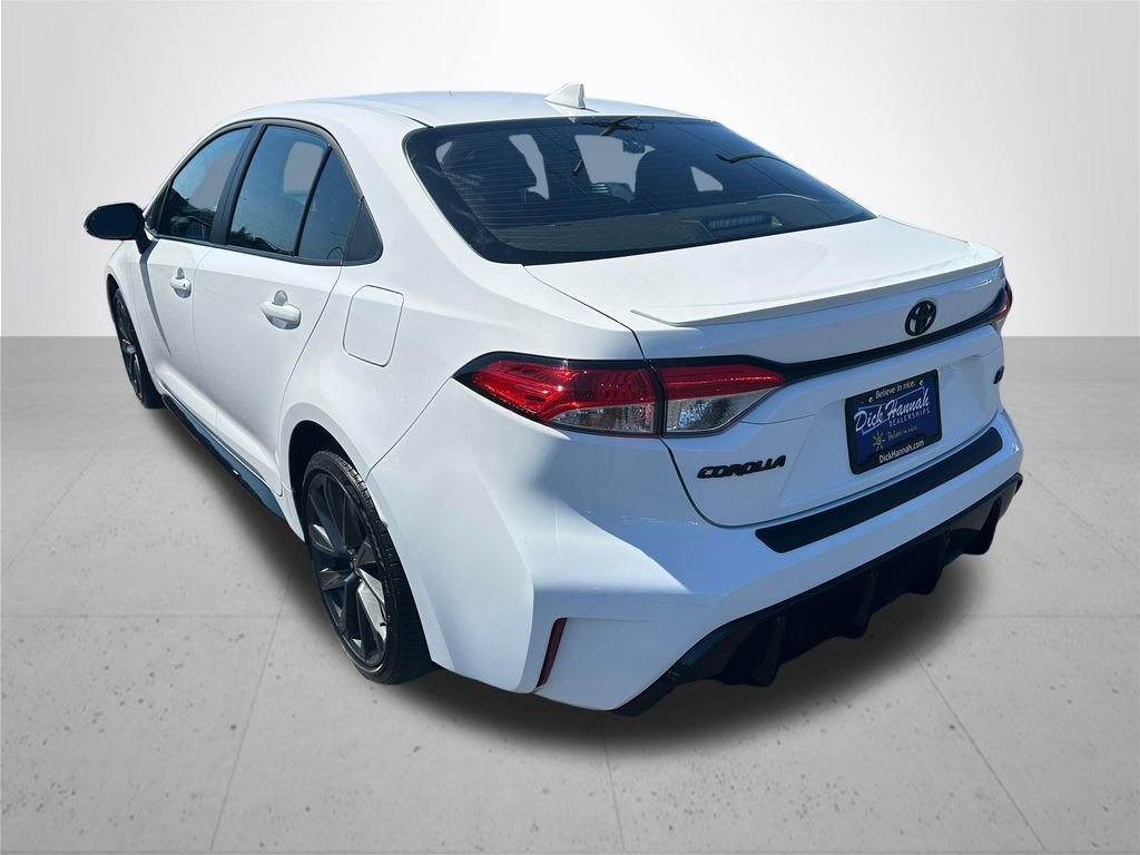 Used 2025 Ice Toyota SE image 9