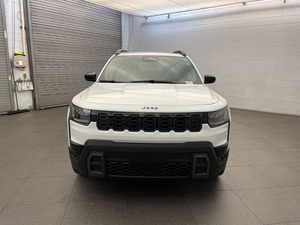 New 2026 Bright White Clear-Coat Exterior Paint Jeep Limited image 9