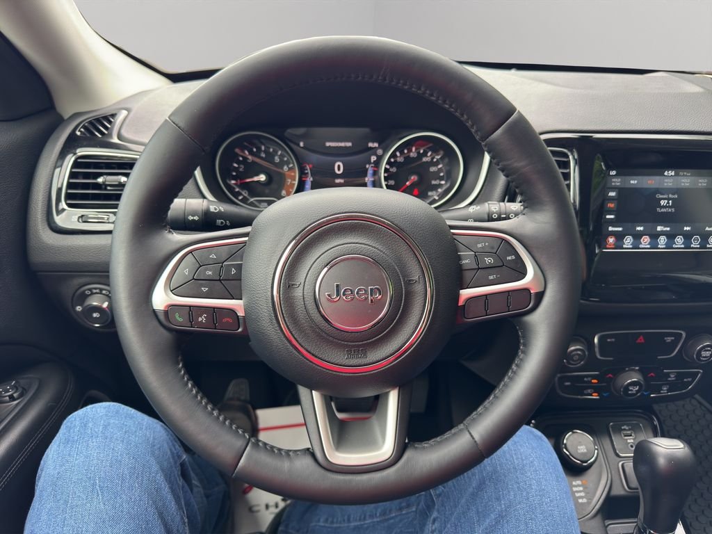 Used 2019 Granite Crystal Met Jeep Altitude image 22