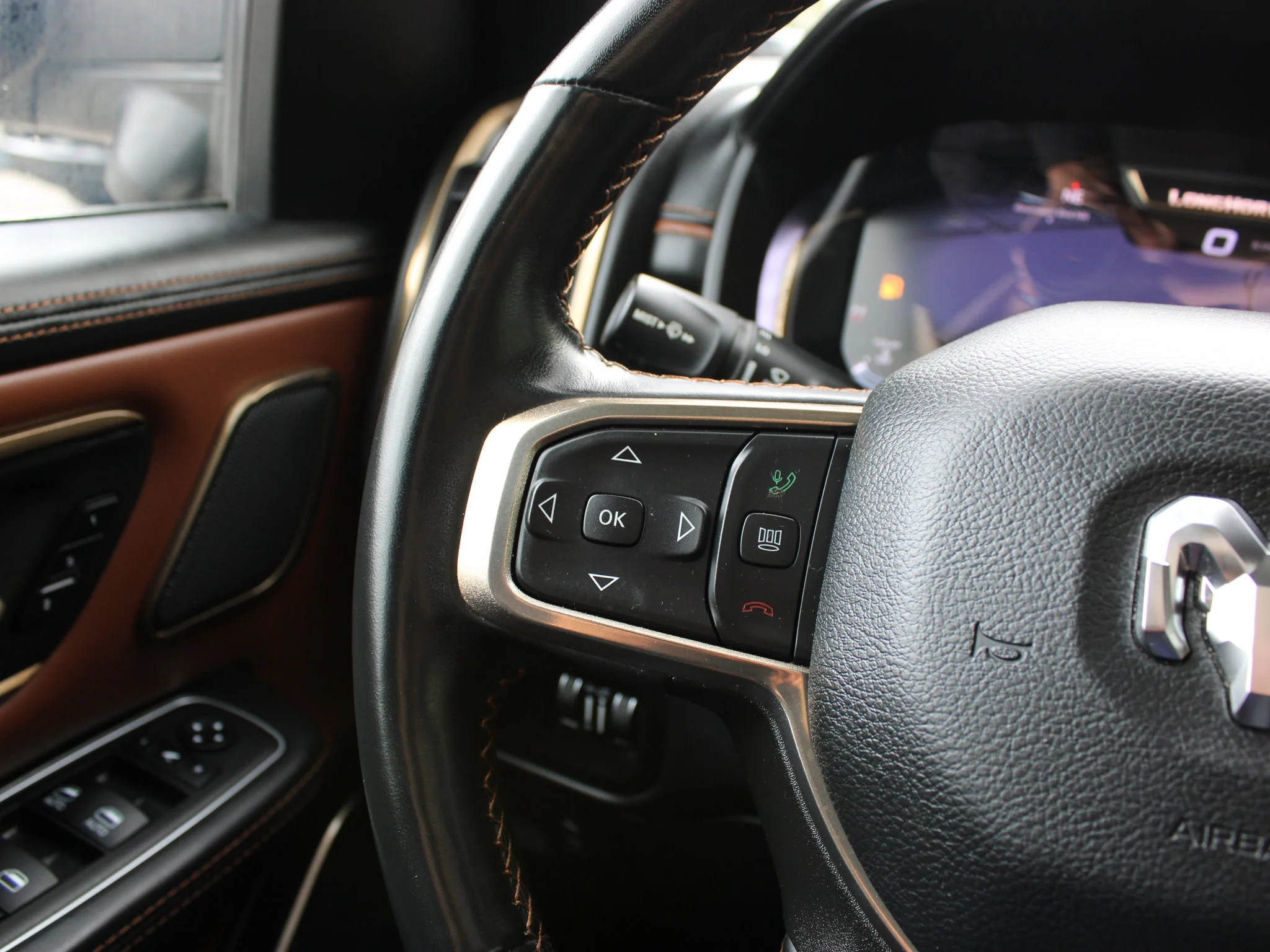 Certified Used 2023 Black RAM Limited Longhorn * HEMI V8 | Trailer Tow | Running Boards | Apple CarPlay | RamBox | Head-Up Display image 20