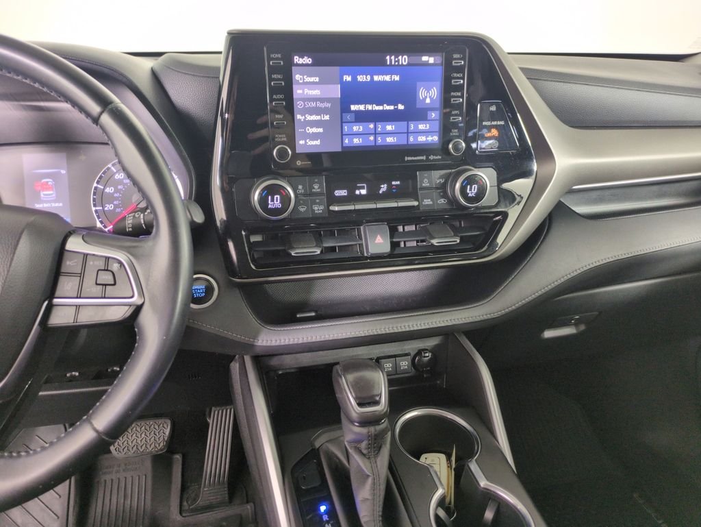 Used 2020 Blueprint Toyota LE image 19