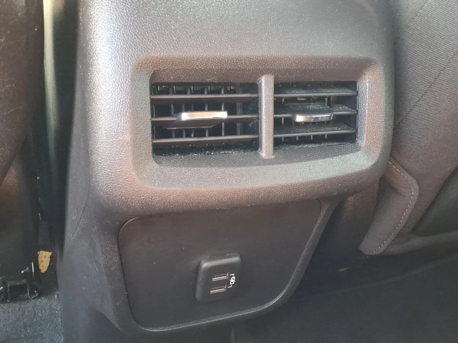 Used 2024 Summit White GMC SLE image 4