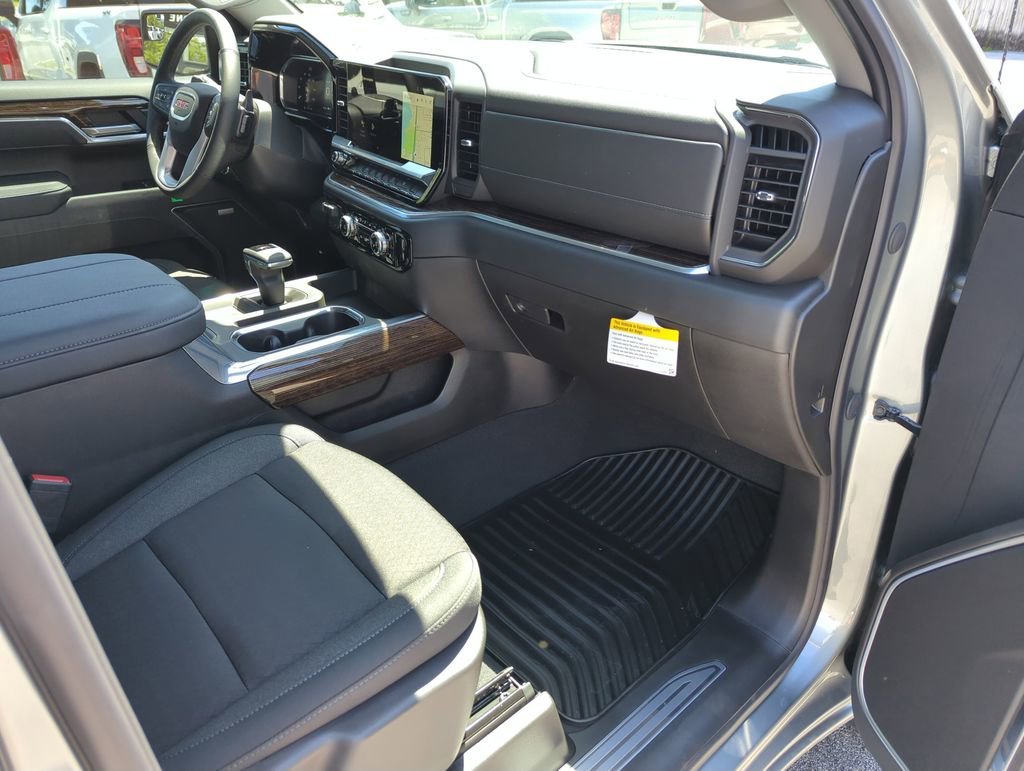 New 2026 Sterling Metallic GMC Elevation image 33