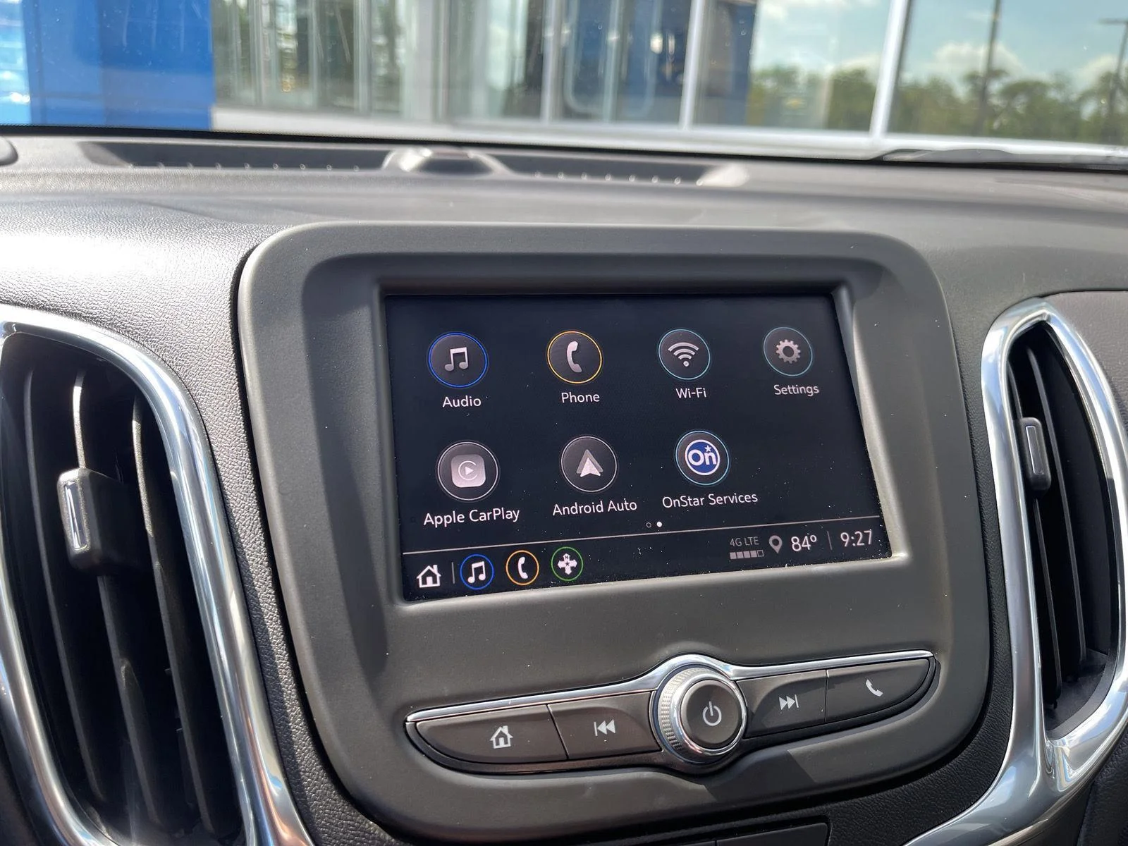 Used 2024 Summit White Chevrolet LT image 25