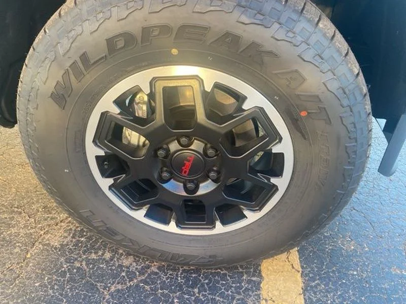 2026 Toyota Tacoma TRD Off Road - Photo 9