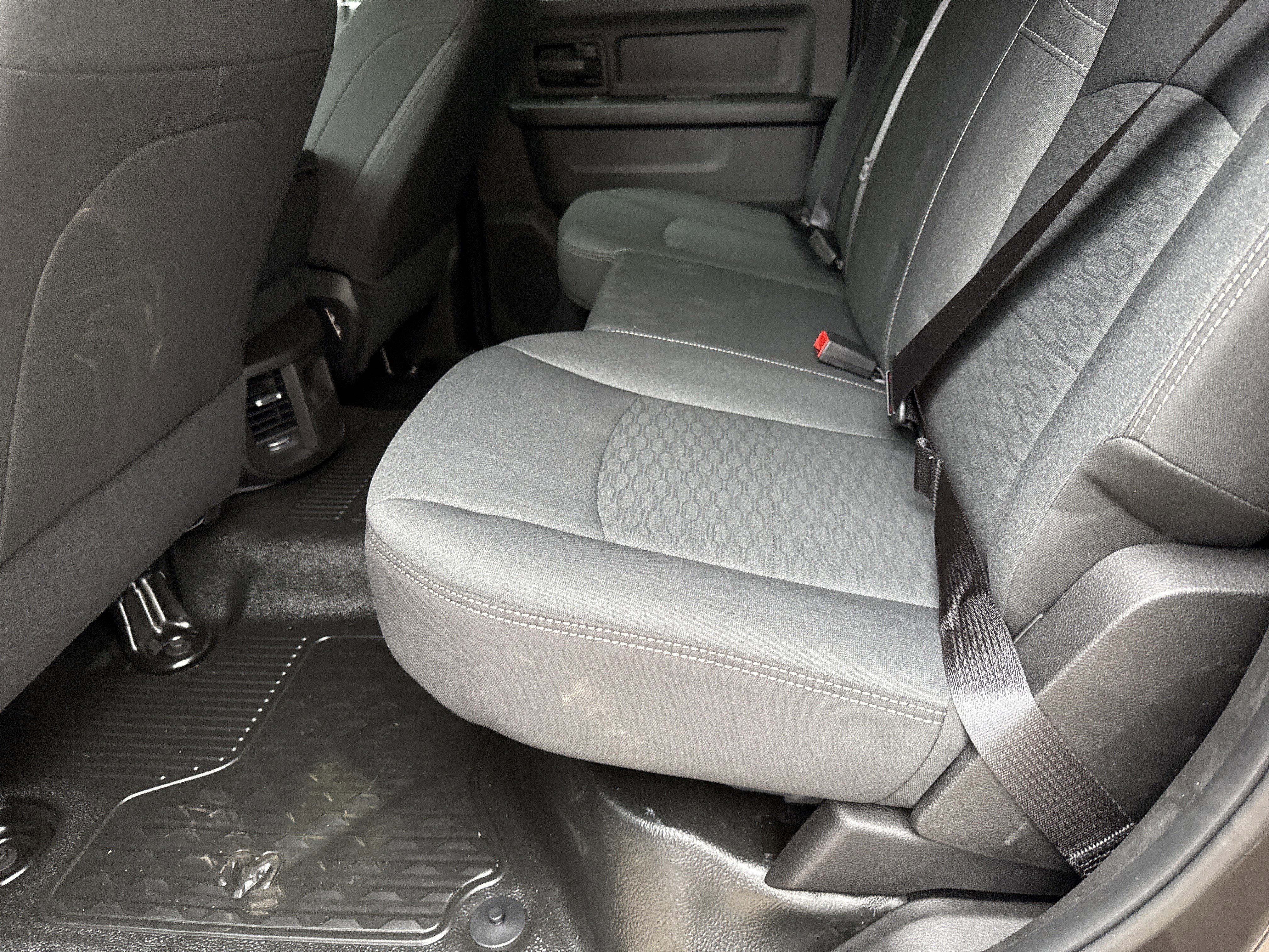 New 2026 Granite Crystal Metallic Clearcoat RAM Tradesman image 24