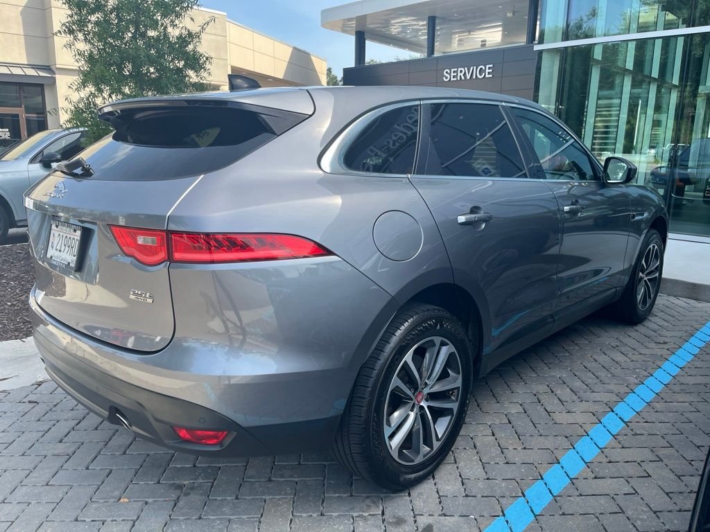 Used 2020 Silver Jaguar 25t Premium image 5