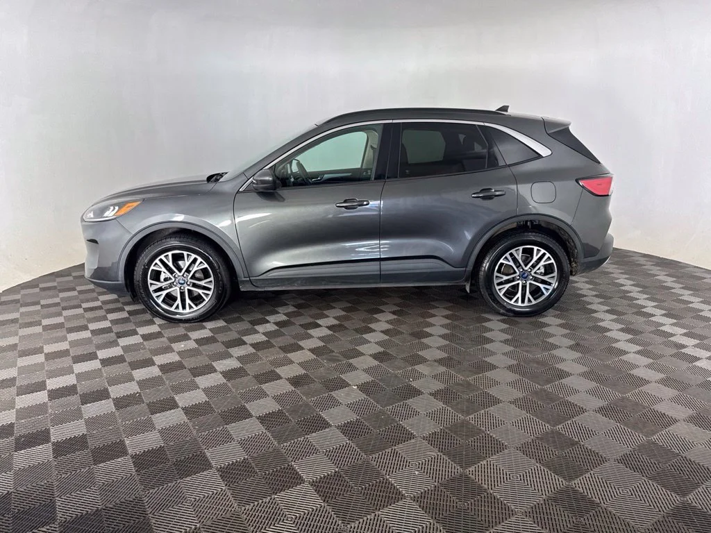 Used 2020 Gray Ford SEL image 9