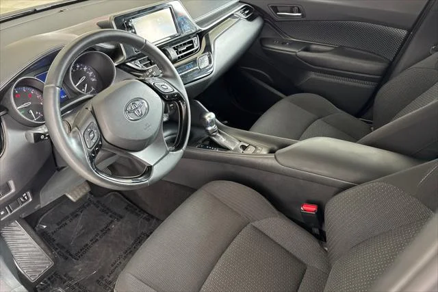 Certified Used 2018 Magnetic Gray Metallic Toyota XLE Premium image 9