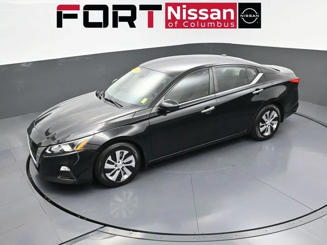 Used 2020 Black Nissan 2.5 S image 37